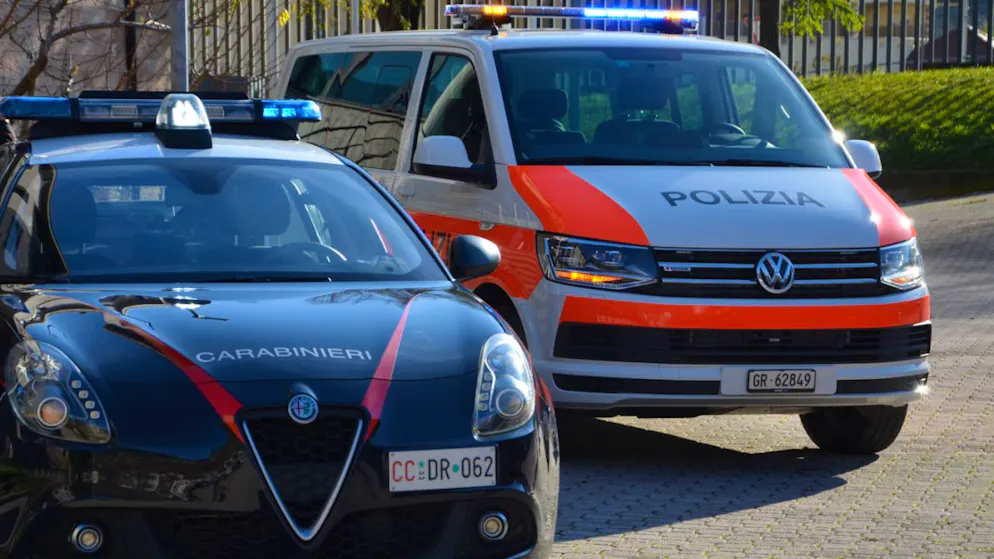 Dank funktionierender grenzüberschreitender Zusammenarbeit der Bündner Kantonspolizei mit den Südtiroler Carabinieri wurden gestohlene E-Bikes und ein geraubter Tresor sichergestellt.