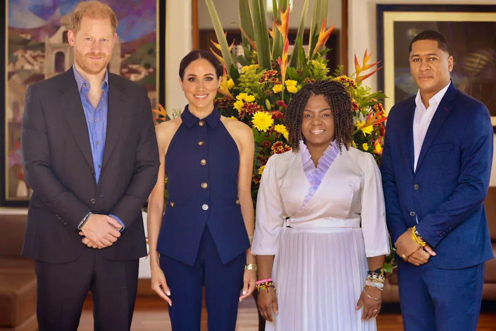Prinz Harry und Meghan zum Thema Cybermobbing in Kolumbien. Prinz Harry und Meghan sind bis Sonntag in Kolumbien unterwegs, wo sie über Themen wie Cybermobbing und Diskriminierung sprechen.