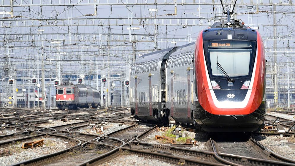 Good News für geschüttelte Passagiere. Die SBB bauen Pannenzug Dosto um