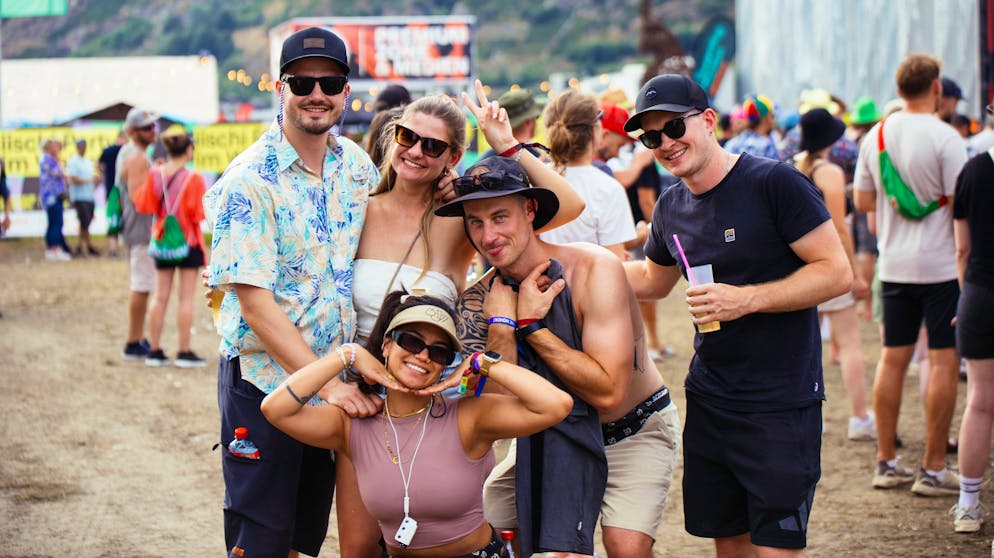 BG6 Gampel. Und auch diese Gruppe hat sichtlich Spass an ihrem Ausflug ans Gampel.