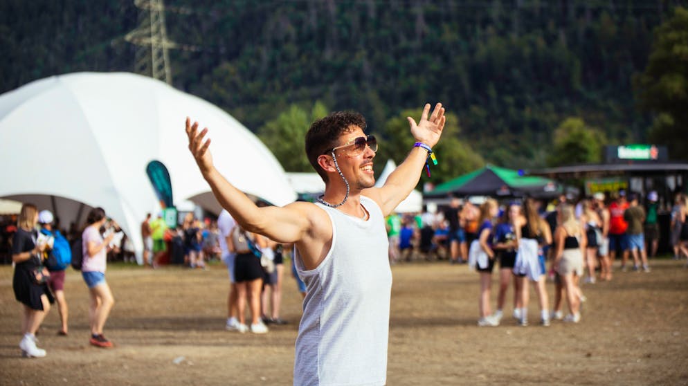 BG6 Gampel. Sonne tanken und dabei Livemusik hören – es gibt schlimmere Kombinationen.