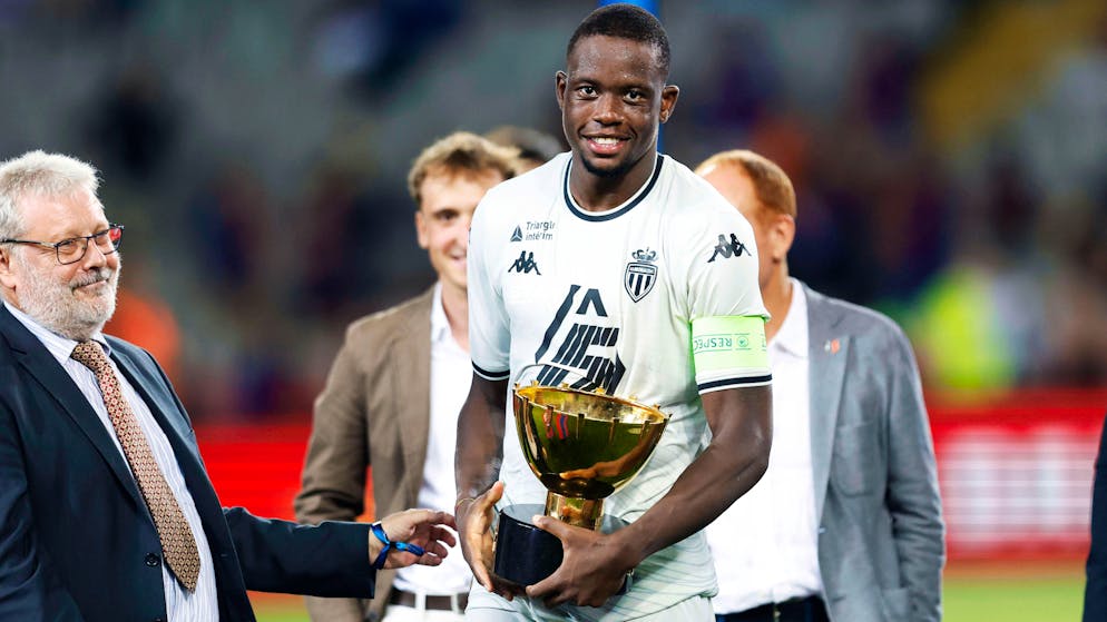 Denis Zakaria est très proche de son entraîneur Adi Hütter qu'il a connu aux Young Boys de Berne, puis à Mönchengladbach.