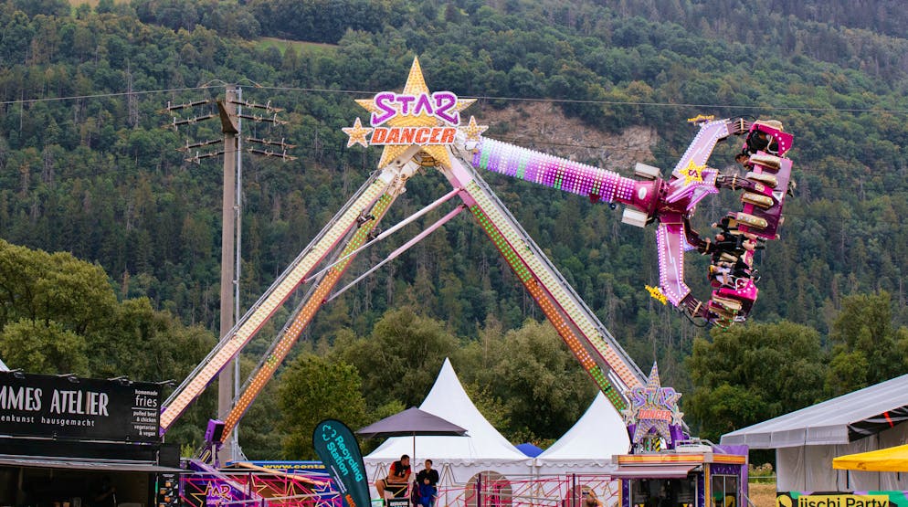 BG11 Gampel. ...oder sich durch die Luft wirbeln lassen...