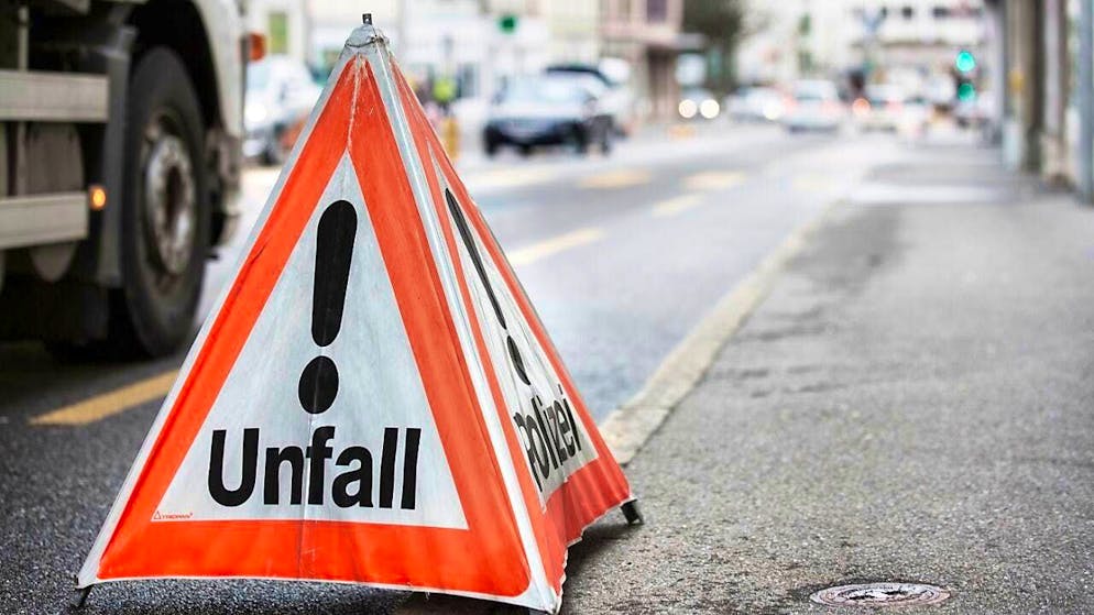 A middle-aged scooter rider has had a serious accident in the old town of Balsthal.