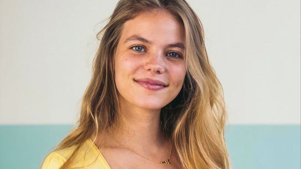 Bücher statt Tablets. Die Kinder von Influencerin Yaël Meier wachsen analog auf