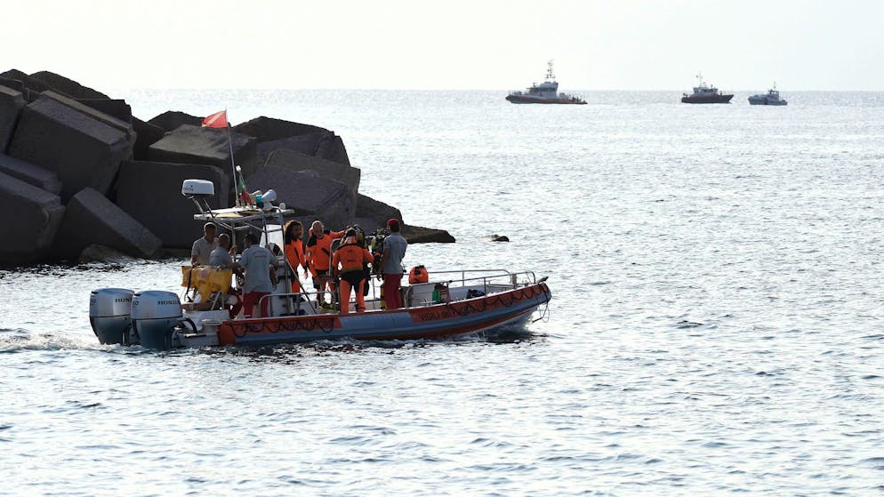Untergang vor Sizilien: Eine Party wird zum Alptraum - Gallery. Überlebende schildern dramatische Szenen.