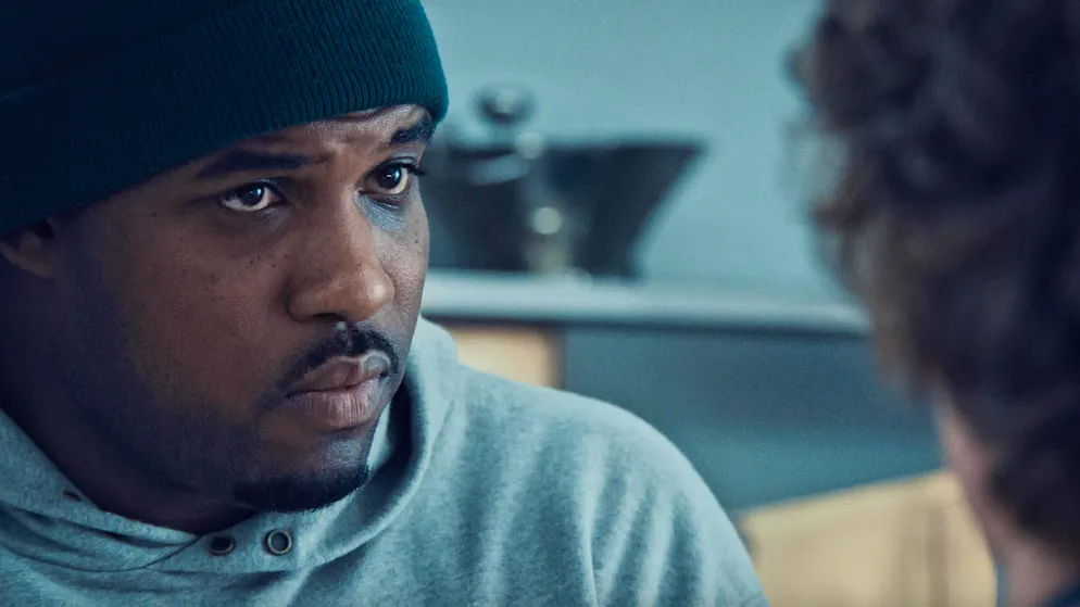 «The Bear» Staffel 3: So viele schicke Menüs, aber niemand hat Hunger. Marcus (Lionel Boyce) verarbeitet in dieser Staffel den Tod seiner Mutter – und möchte die Liebe zu Dessertkreationen eigentlich vertiefen.