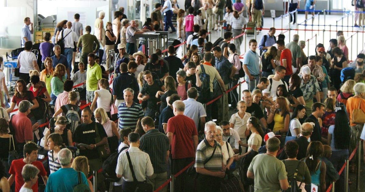 36 canceled flights: A pair of scissors plunges the airport into chaos 36 canceled flights: A pair of scissors plunges the airport into chaos