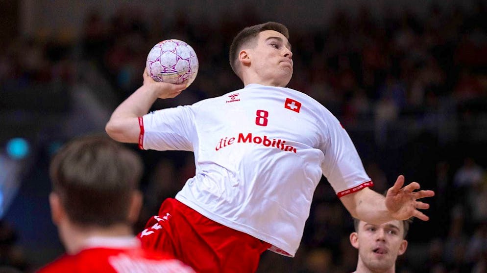 Powerful thrower: Manuel Zehnder.