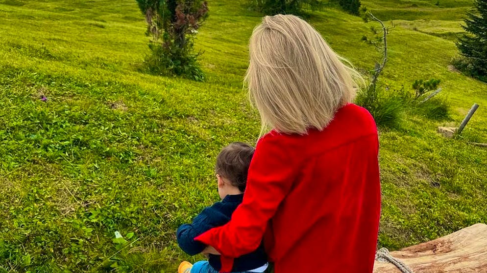«In love». Chi c'è al fianco di Michelle Hunziker in vacanza in Alto Adige?