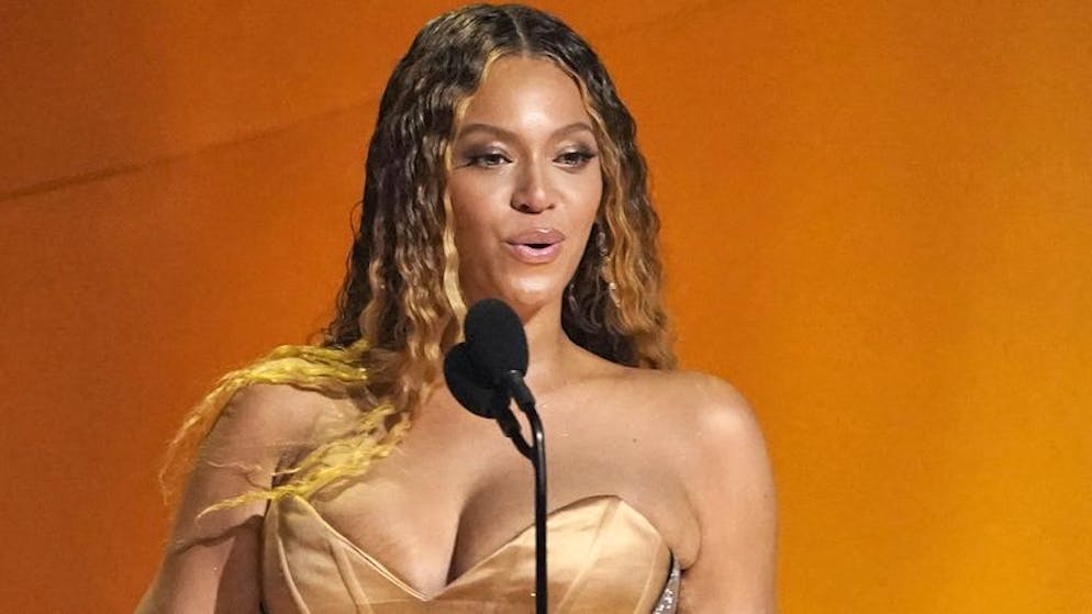 La superstar américaine Beyoncé a fait don de 2,5 millions de dollars aux victimes des incendies de Los Angeles par l'intermédiaire de sa fondation Beygood.
