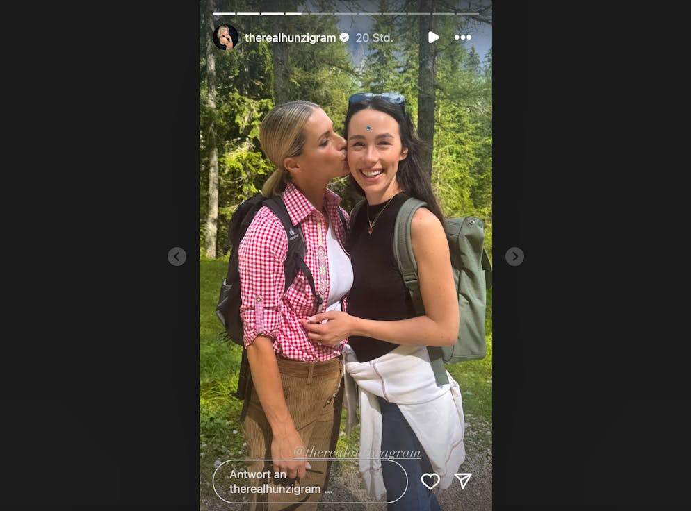 Michelle Hunziker schickt herzige Grüsse aus den Ferien. .. und wie sie ihrer strahlenden Tochter einen Kuss aufdrückt.