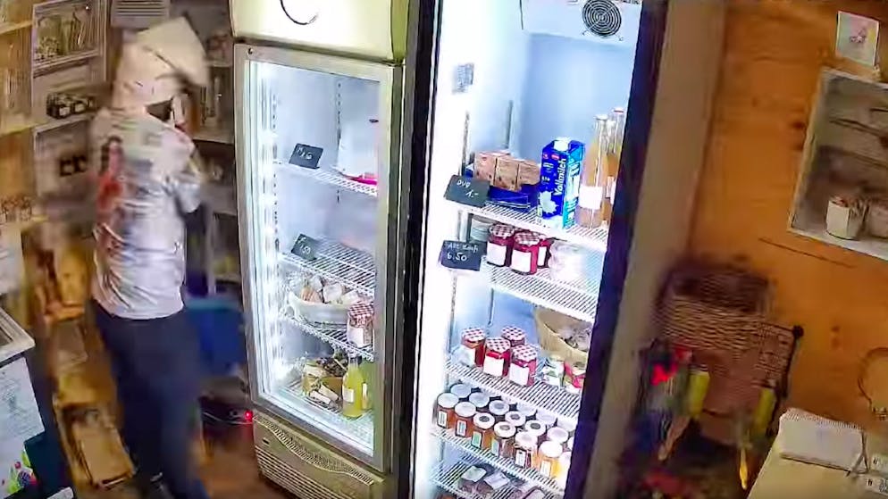 Thurgau farm shop robbed. Masked thief thinks he's safe - then it happens