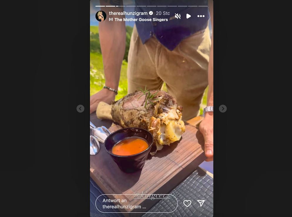 Michelle Hunziker sends heartfelt greetings from her vacation. ... how well they ate on vacation ...