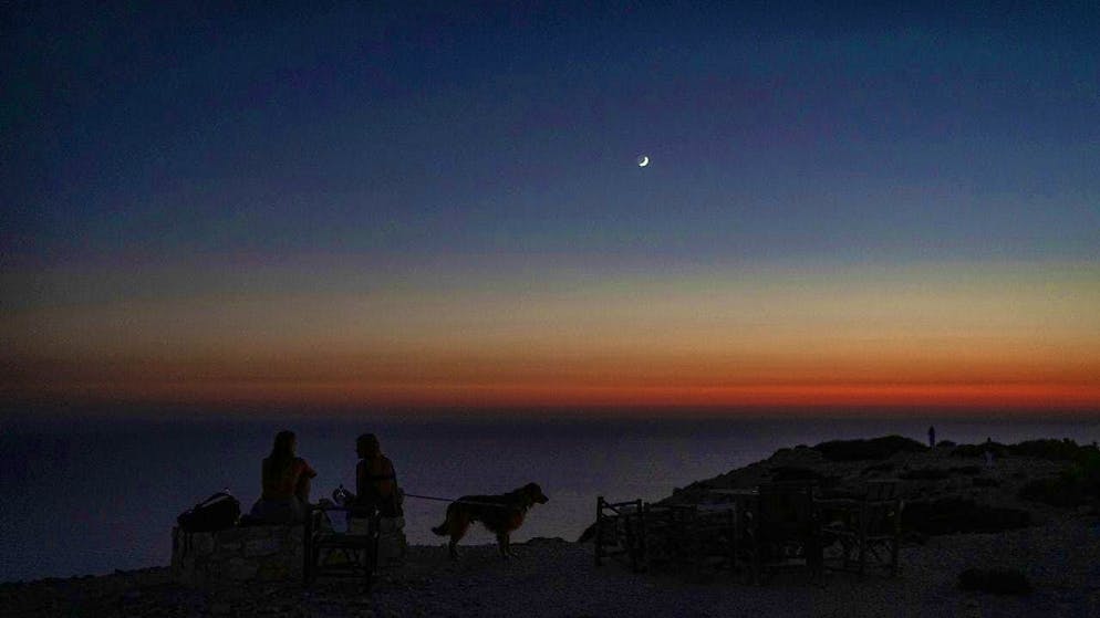 Greece Almost 250 migrants apprehended south of the vacation island of