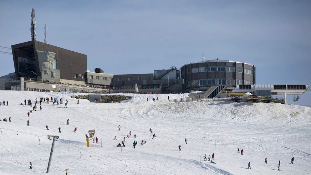 2 Destinationen schon übernommen. Amerikanischer Gigant will Skigebiet Laax kaufen