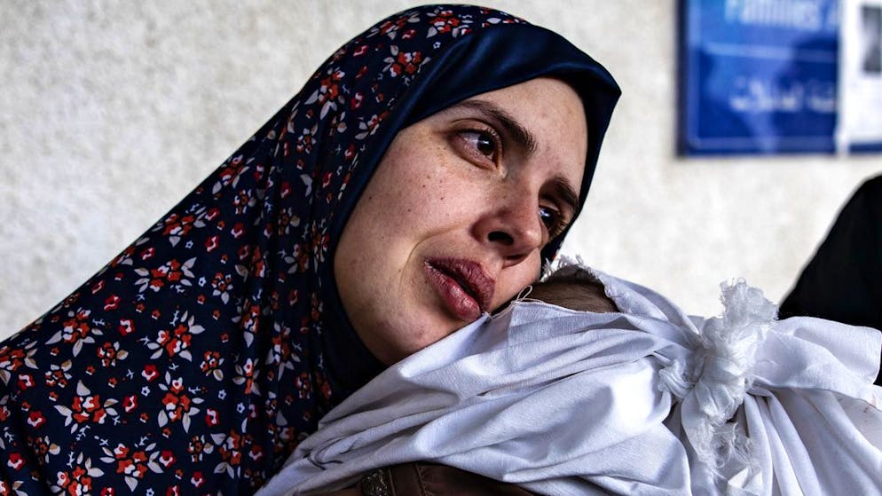 Du chagrin et des larmes : les mères souffrent de la guerre à Gaza.