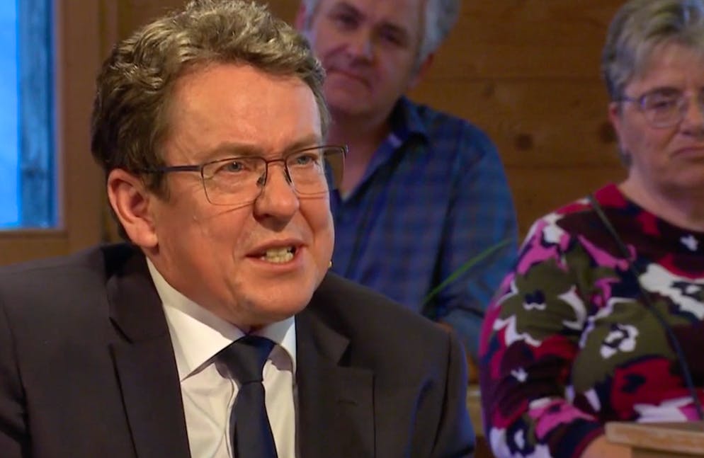 Souverän und sachlich wie eh und je: Albert Rösti im Gespräch.