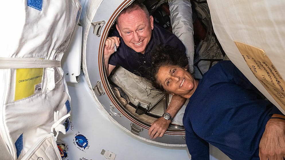 Astronauts Butch Wilmore (left) and Suni Williams in June: They are now scheduled to remain on the ISS until February 2025. (archive image)