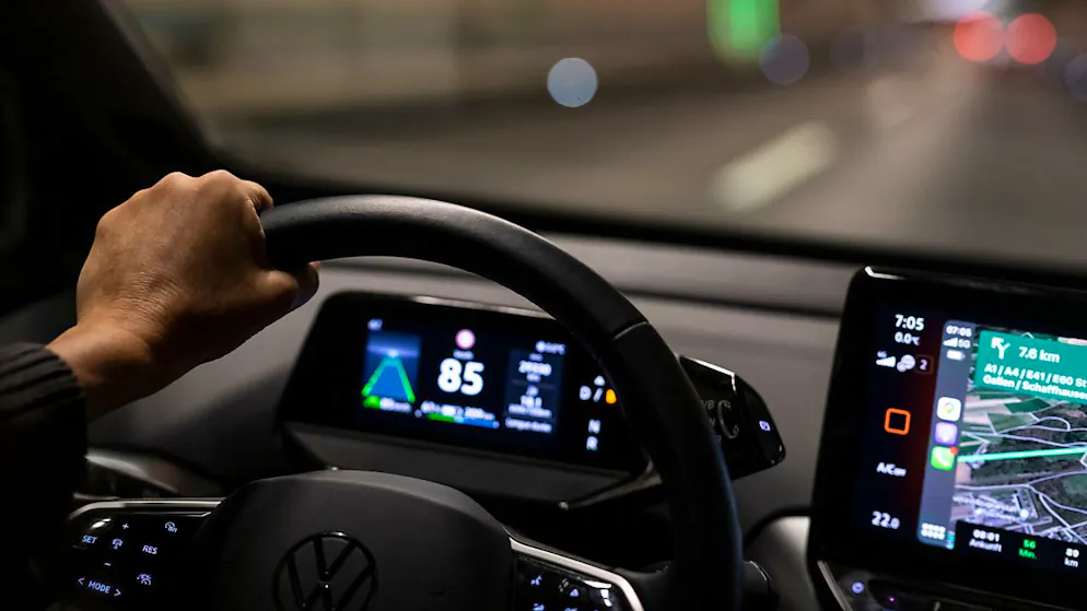 6-month driving ban. German drives 15-meter car in Switzerland and ends up in federal court