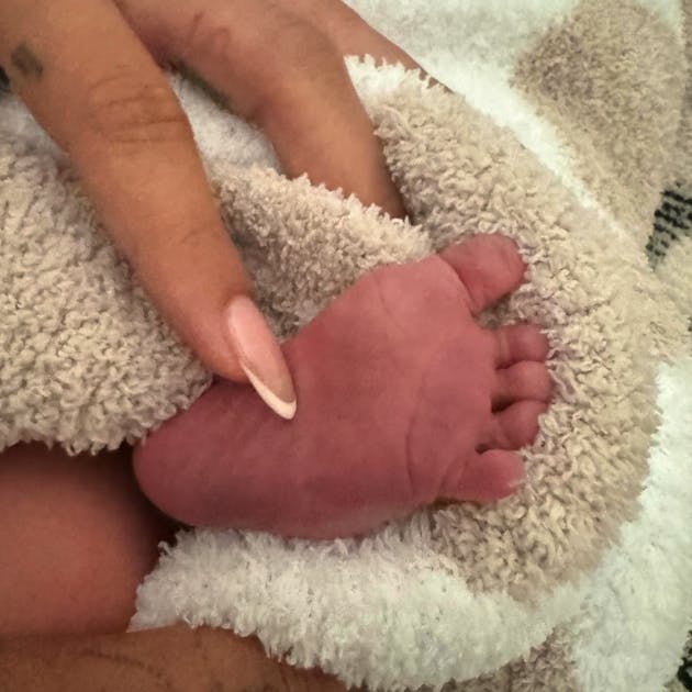 French nails were “his wish”: Justin Bieber chose Hailey’s nails for the birth of his son