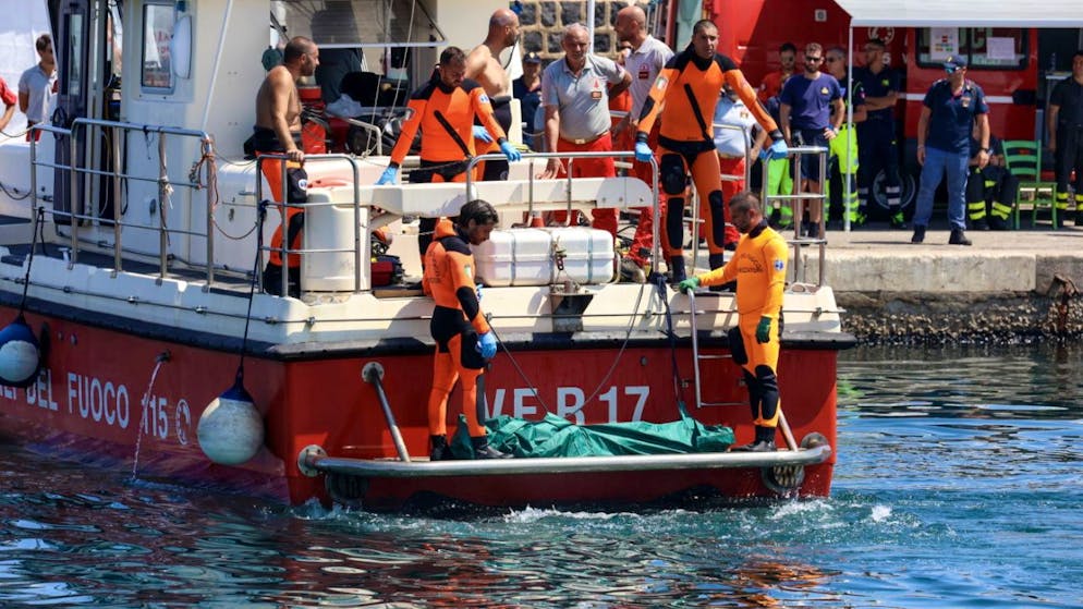 Per omicidio plurimo. Indagato il comandante del Bayesian, il veliero affondato nel palermitano