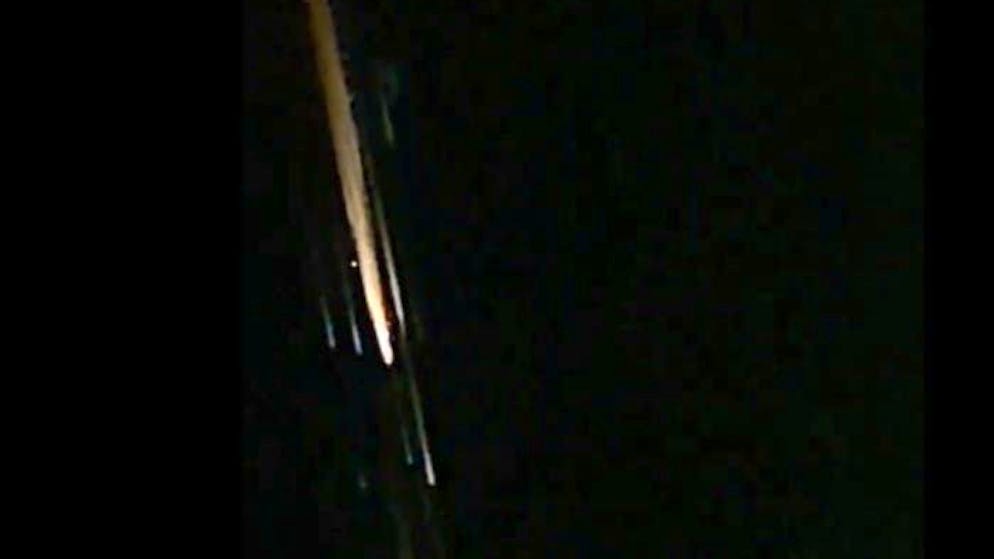 Oggetti misteriosi?. Sfere di fuoco non identificate attraversano il cielo svizzero