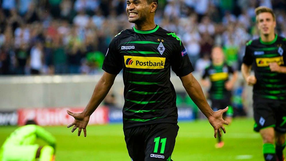 Das waren die sieben Playoff-Duelle der Young Boys - Gallery. Gladbachs Raffael lässt YB im Champions-League-Playoff 2016  verzweifeln