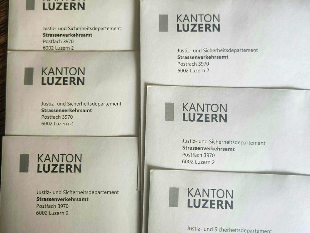 The man received eight letters in one day.