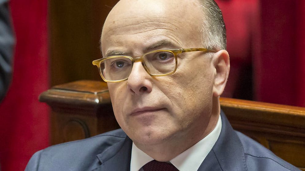 Bernard Cazeneuve in una foto di alcuni anni fa