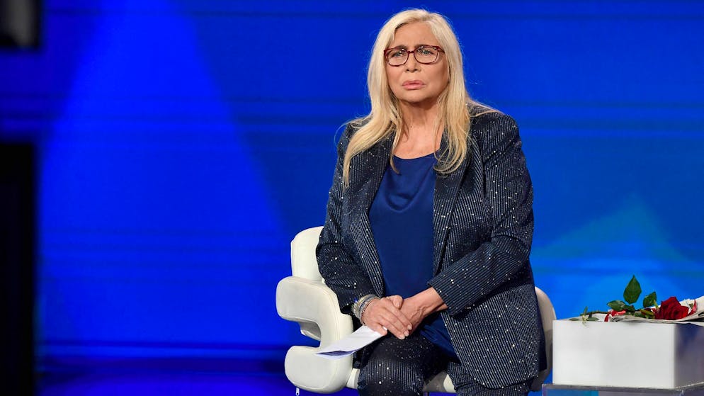 TV. Altri interventi agli occhi in arrivo per Mara Venier, ma promette: «A Domenica In ci sarò»