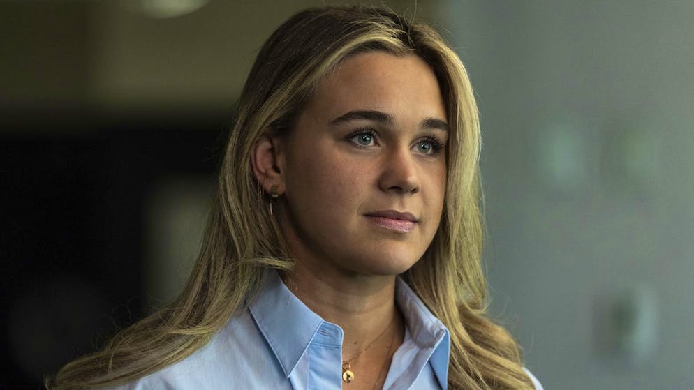 15 months after shark attack. US swimmer with amputated leg competes for gold at Paralympics