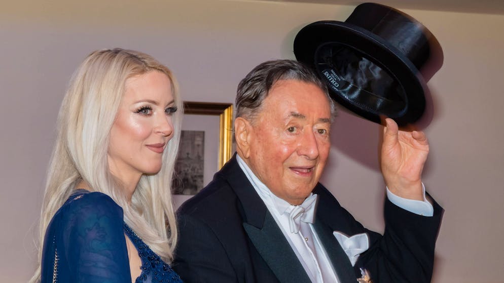 Richard Lugner starb am 12. August im Alter von 91 Jahren. Der Wiener Bauunternehmer hatte erst im Juni zum sechsten Mal geheiratet – die fast 50 Jahre jüngere Simone Reiländer.