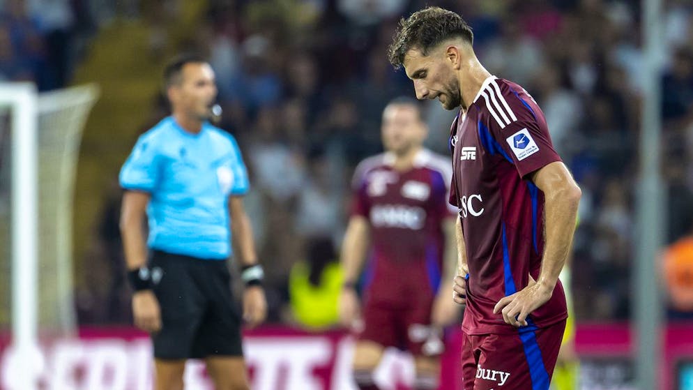 Miroslav Stevanovic et les joueurs de Servette doivent digérer leur élimination contre Chelsea.
