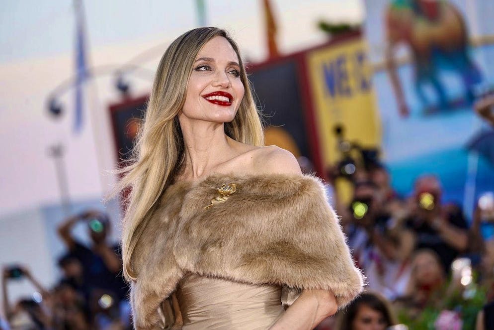 Brad Pitt introduces new girlfriend Ines de Ramon at the Venice Film Festival. Spicy fact: Brad Pitt's ex Angelina Jolie was also at the Venice Film Festival.