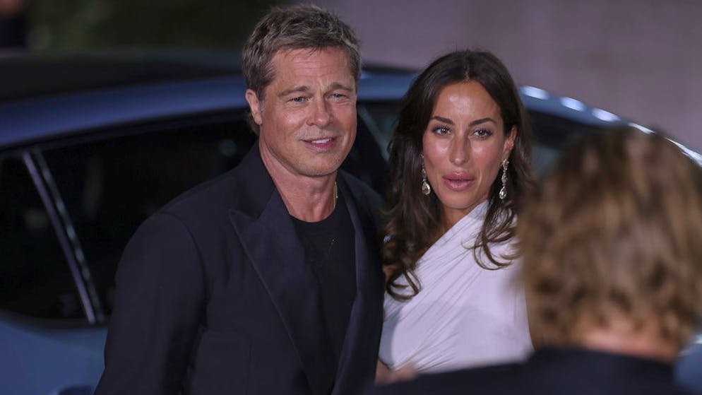 War of the roses in Venice. Pitt presents Swiss girlfriend - after Jolie's departure