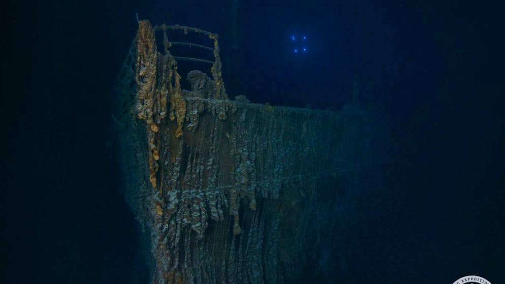 Berühmte Bug-Reling abgebrochen. Die «Titanic» zerfällt in ihre Einzelteile