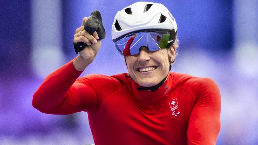 Catherine Debrunner is also unbeatable in the 1500 m at the Paralympics.