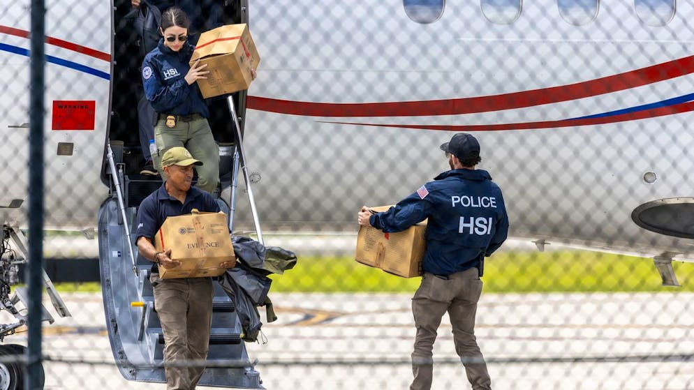 Venezuela. USA has Maduro's plane confiscated