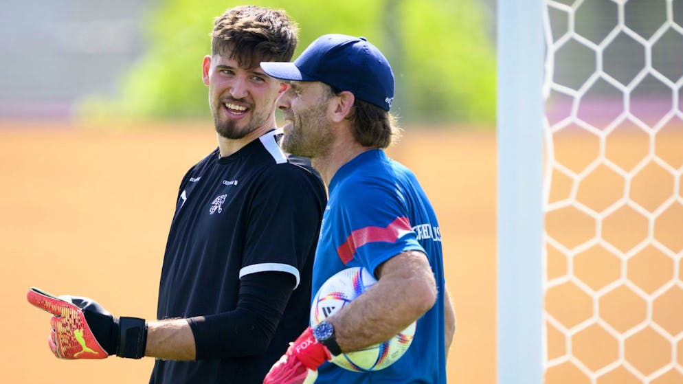Jetzt spricht Nati-Goalie-Trainer Foletti. «Vielleicht wollte Kobel etwas zu früh die Nummer 1 werden»