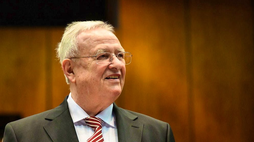 Ex-VW boss Martin Winterkorn denies any guilt shortly before the trial against him in the diesel scandal. "Our client firmly rejects the allegations made against him," said his defense lawyer Felix Dörr at the start of the trial in Braunschweig Regional Court. (archive picture)