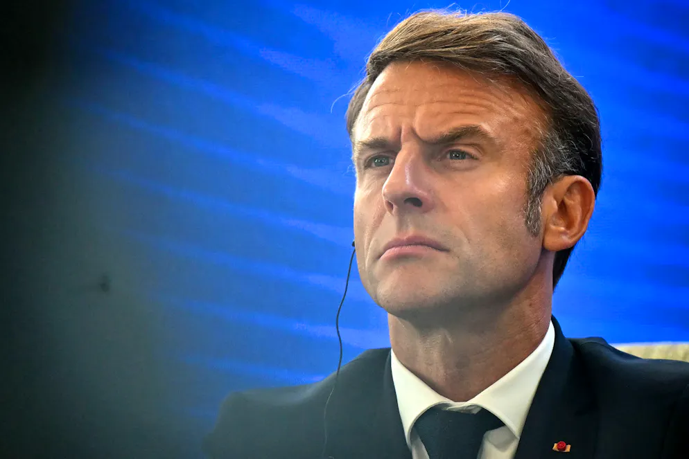 Plusieurs proches d'Emmanuel Macron avaient eux-mêmes du mal à suivre la pensée présidentielle et aucune des principales hypothèses ne semblaient exclues, pas même celle d'un Premier ministre de droite comme Xavier Bertrand.
