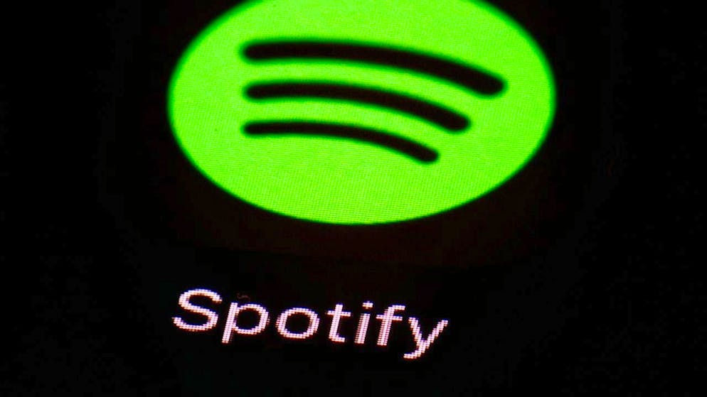 The music streaming market leader Spotify has developed an automated playlist that adapts to user behavior throughout the day. Now it is also available in German. (archive image)