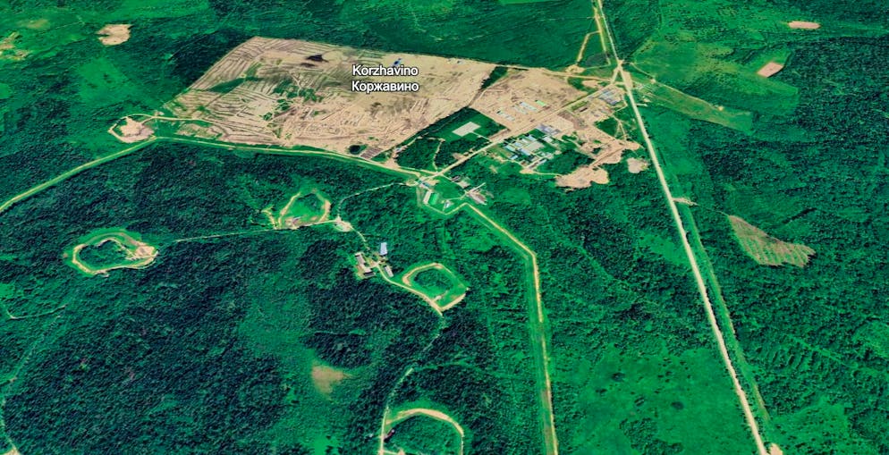 Leveled construction site near the village of Korshavino: The launch site for the Burevestnik is to be built here. Bunkers can be seen in the foreground.
