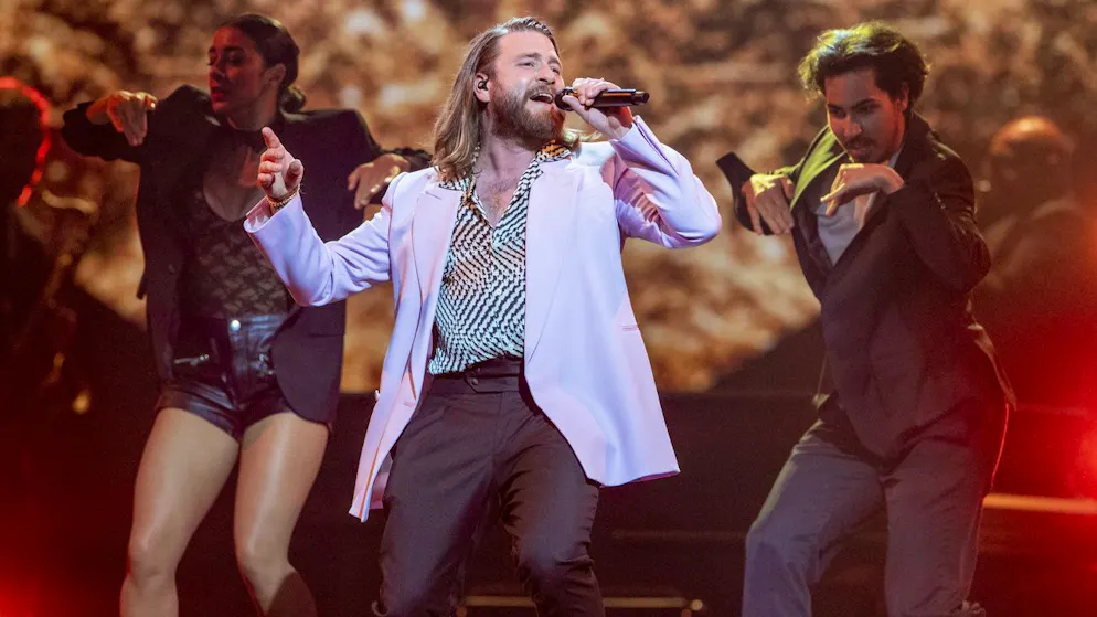 Baschi blickt zurück. «Zu Hause sass meine Mutter und hatte Angst»