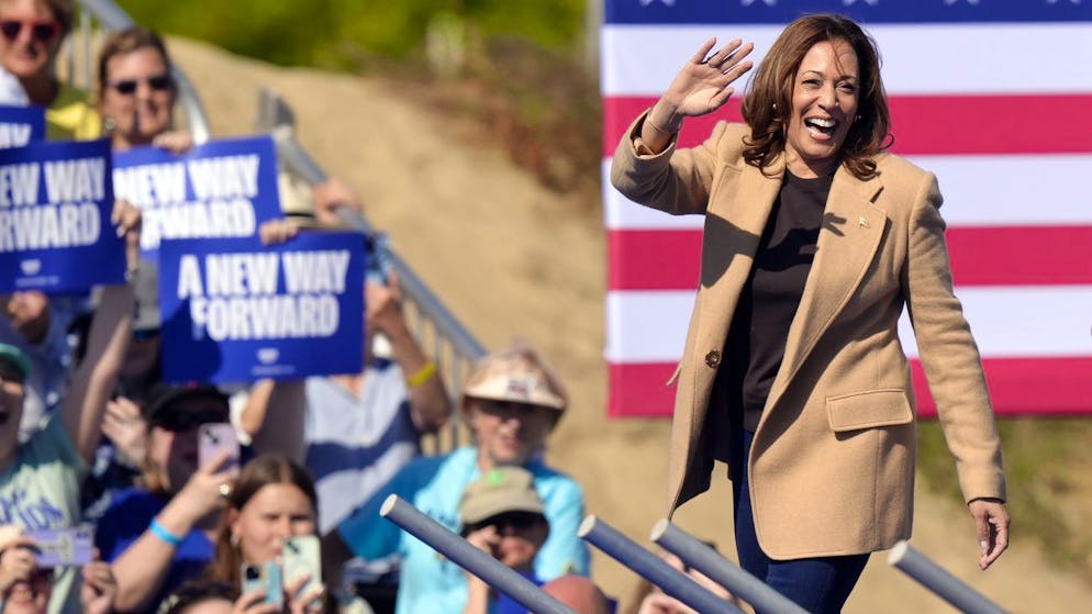 Elezioni presidenziali. Duello tra Harris e Trump sull'economia, Putin intanto ironizza su Kamala: «Voteremo per lei»