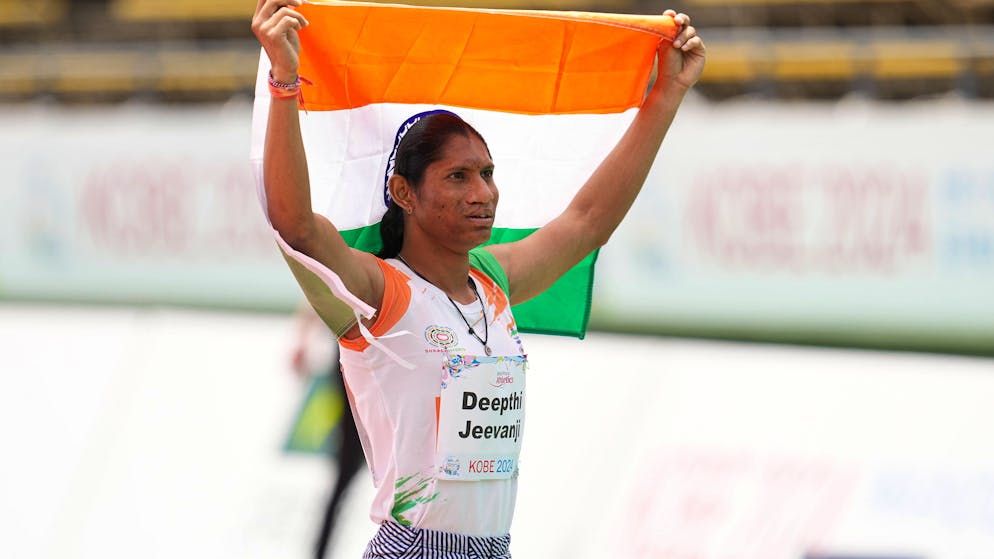 Deepthi Jeevanji, la prima atleta indiana con disabilità intellettuale capace di vincere una medaglia d'oro alle Paralimpiadi. 