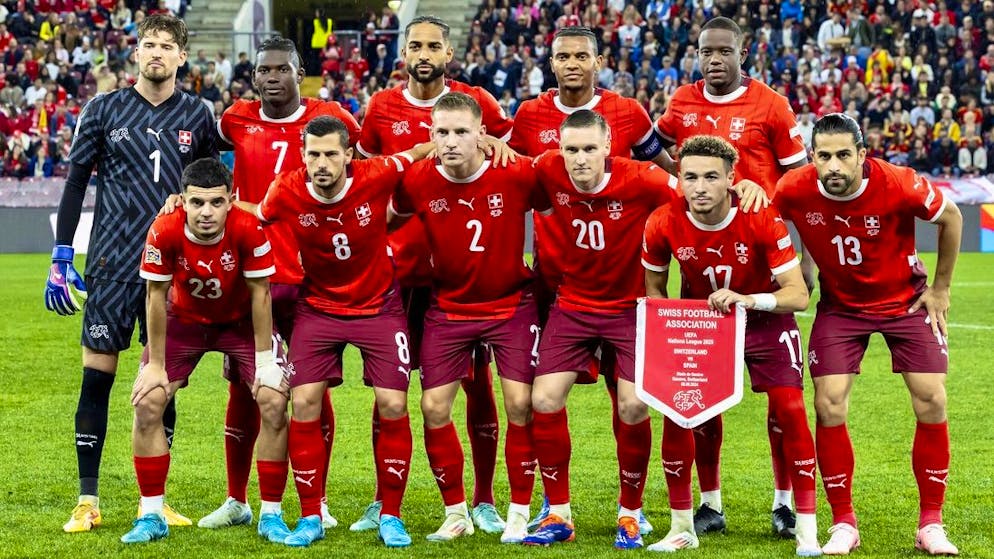 L'équipe de Suisse avant d'affronter l'Espagne, championne d'Europe en titre. 