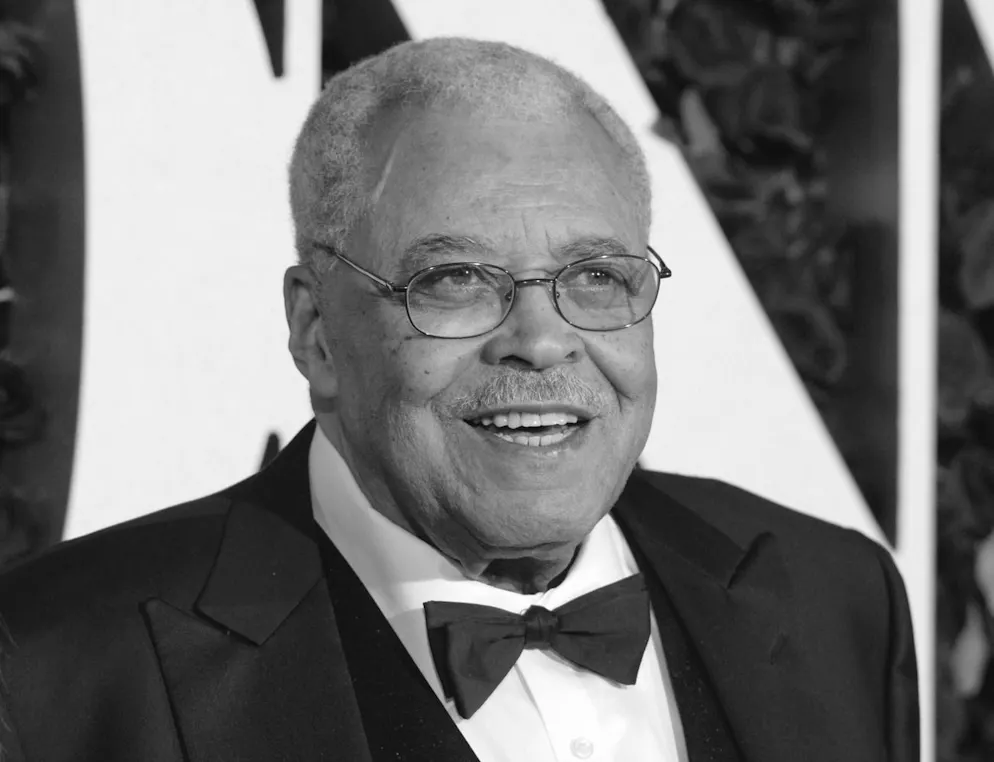 George Lucas, le créateur de Star Wars, choisit James Earl Jones pour interpréter la voix de celui qui deviendra le méchant le plus célèbre de l'histoire du cinéma, Dark Vador.