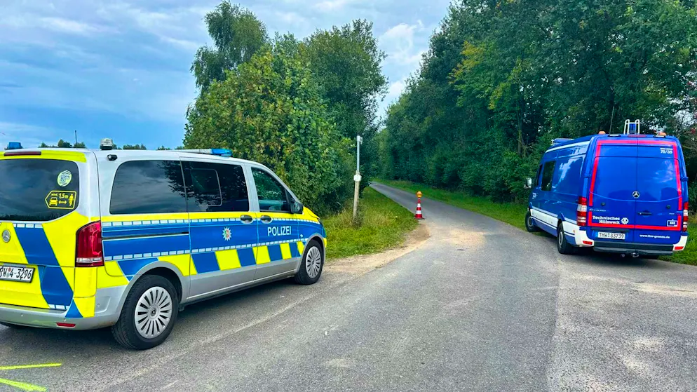 Dog digs up boots - Two male bodies found - Gallery. A dog first discovered a boot on Sunday - then two bodies came to light.